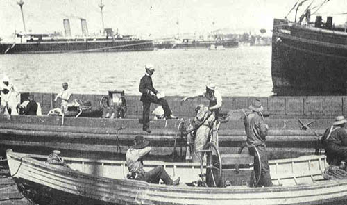 Ensign Powelson monitors the diving operation on the USS Maine